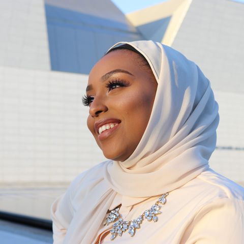 We Talked to YouTuber Aysha Harun About Representation in the Beauty Community