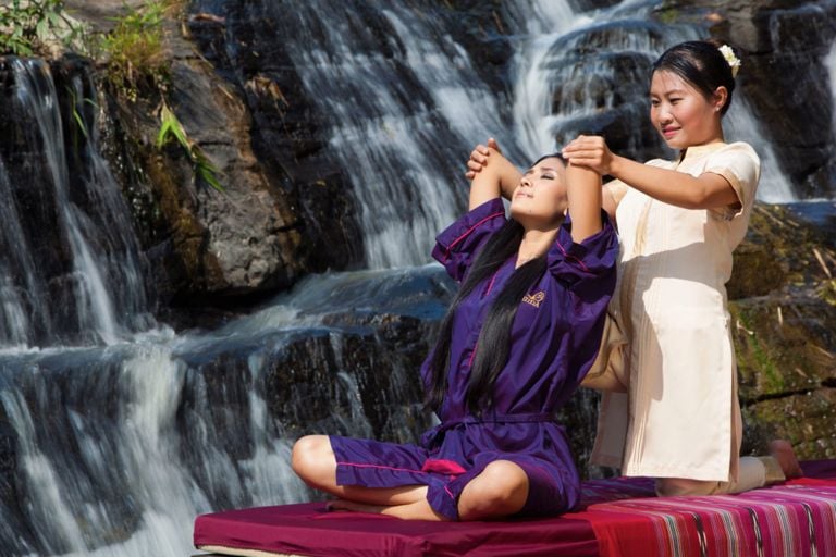 The Hangover Cure, Part II: Ladies Love Thailand