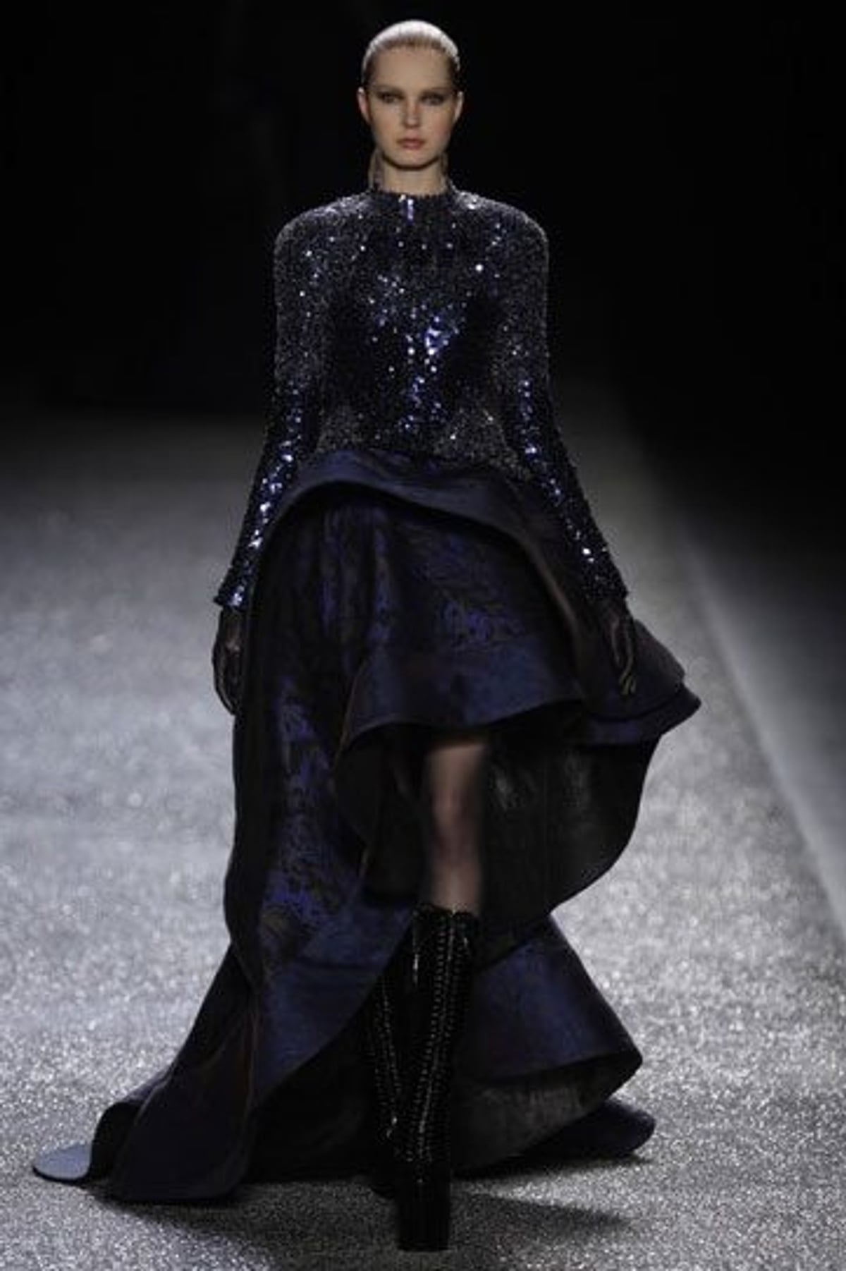 NINA RICCI Fall 2009. Photography by Peter Stigter