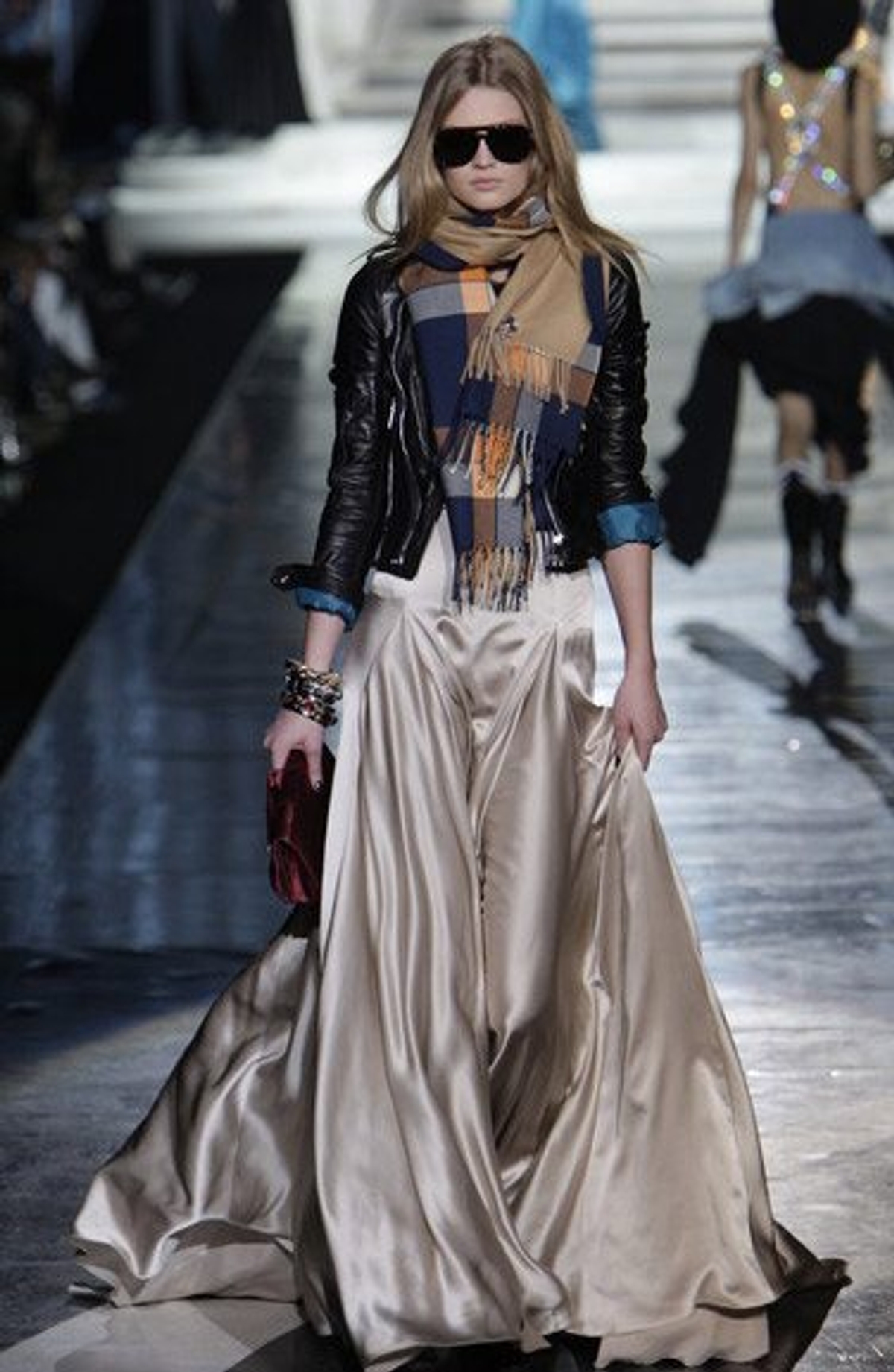 Milan: DSquared, Dolce \u0026 Gabbana and Versace Fall 2009 - FASHION Magazine