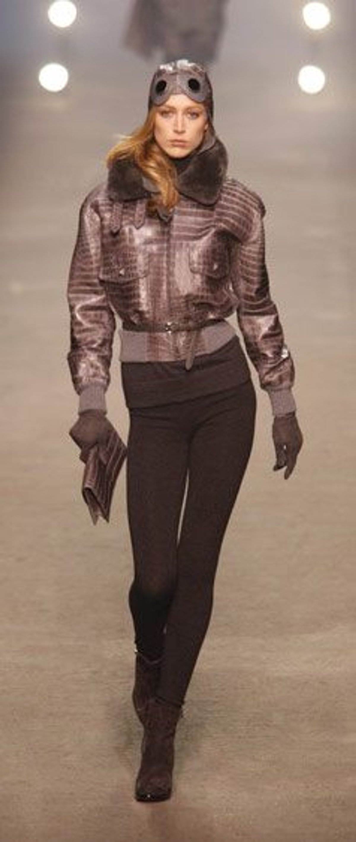HERMÈS Fall 2009. Photography by Peter Stigter