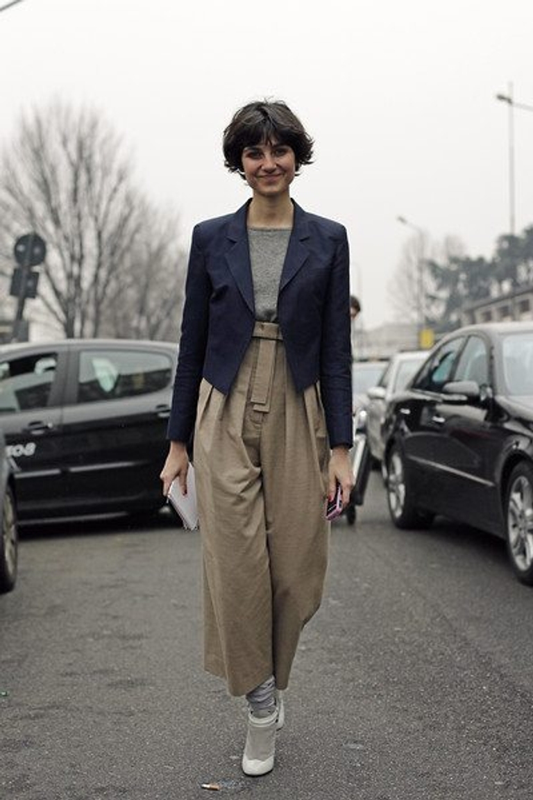 Lovelies in Milan: Elegantly waisted