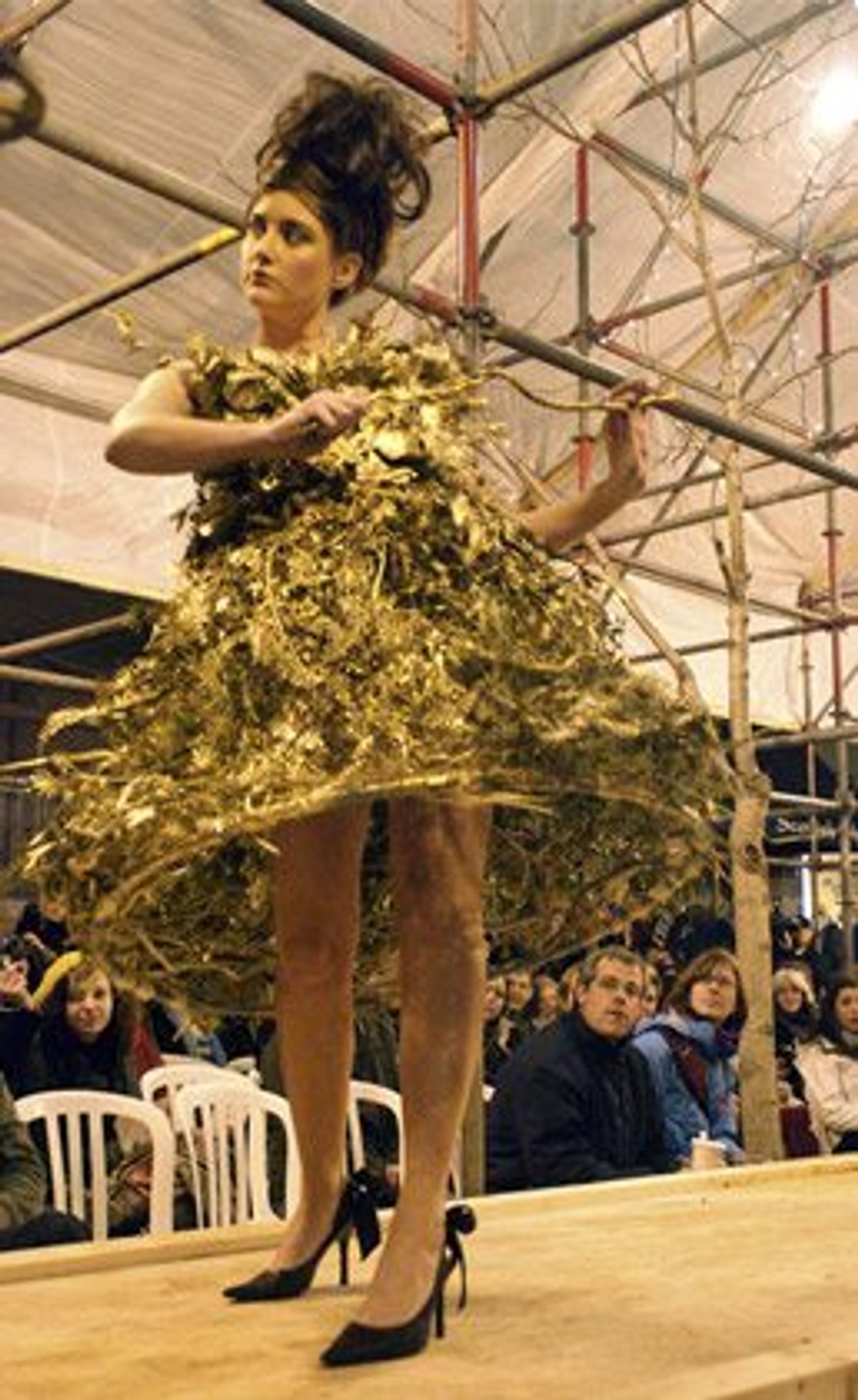 A piece by Bree Mackin at NSCAD's Wearable Art show. Photography by Anna Gilkerson.