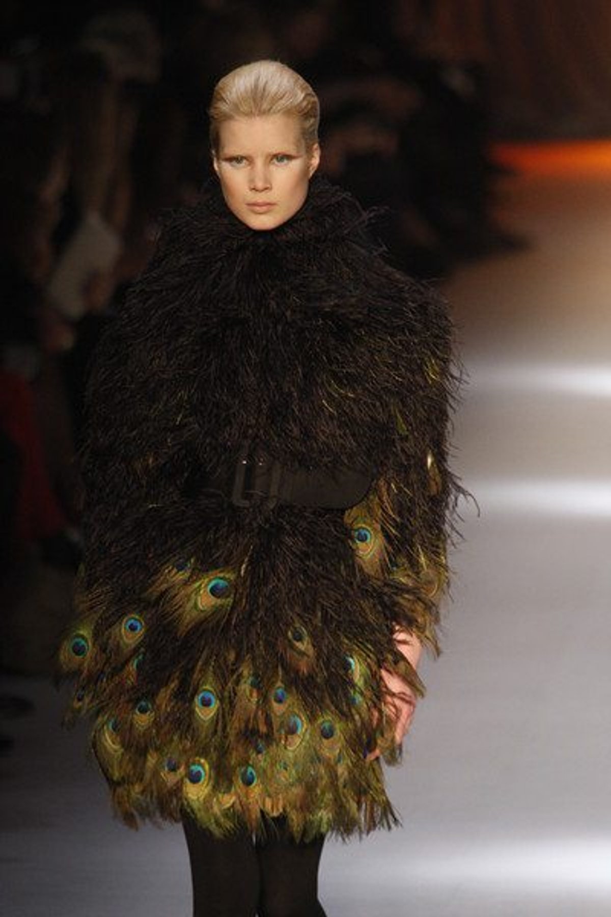 GIAMBATTISTA VALLI Fall 2009. Photography by Peter Stigter