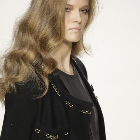 Shiny hair alert!