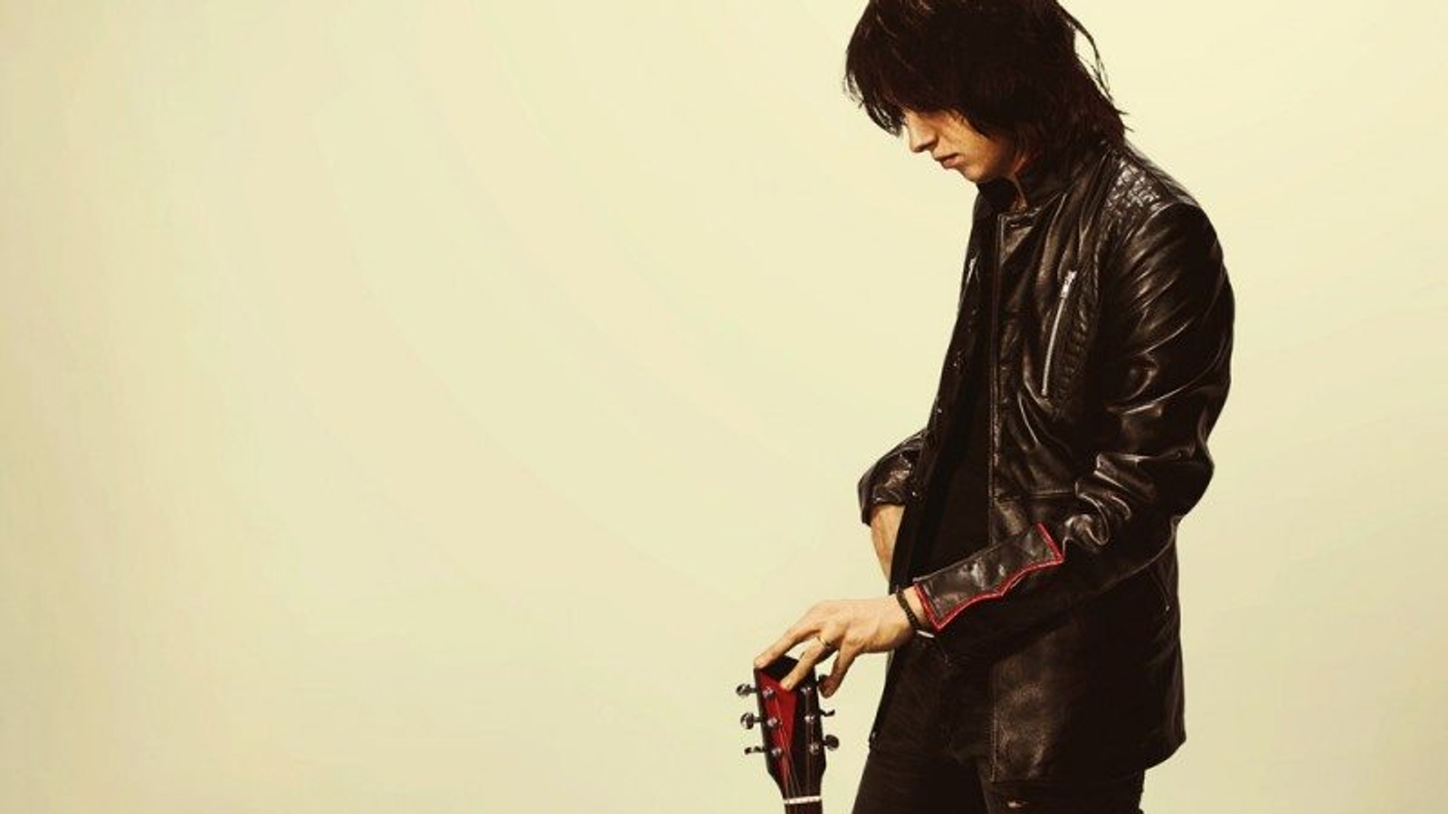 Hot Disc: Julian Casablancas, Phrazes for the Young - FASHION Magazine