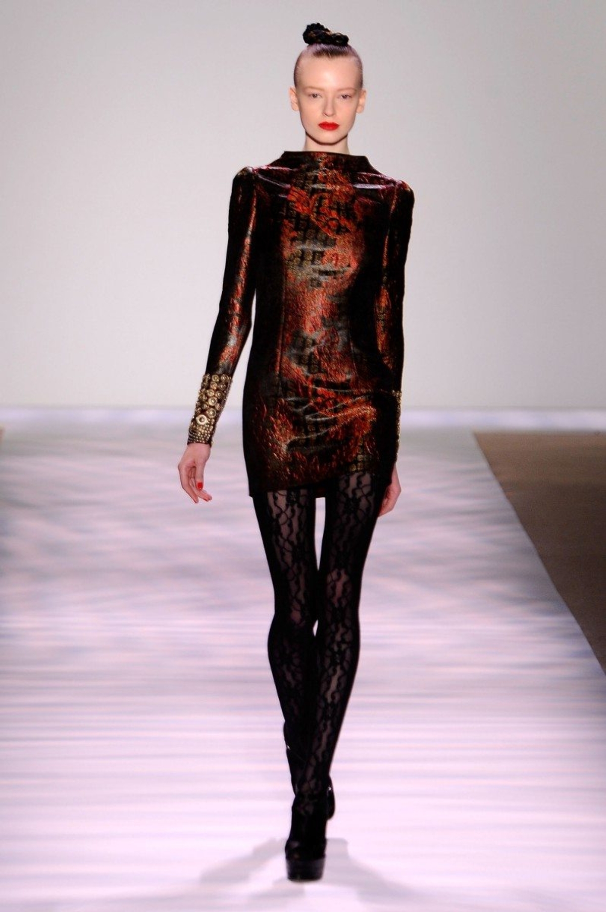 MONIQUE LHUILLIER Fall 2010. Photo via image.net