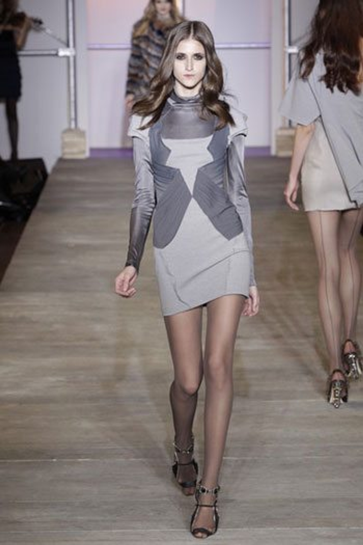 ZAC POSEN Fall 2010. Photography by Peter Stigter
