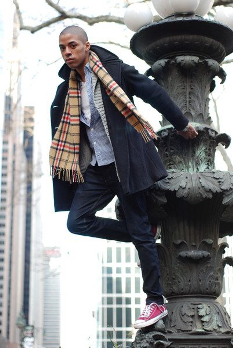 New York street style: Hello, lamppost