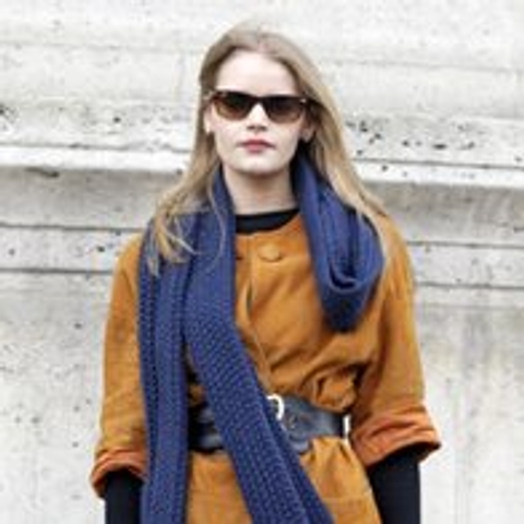 Paris street style: Out of the blue