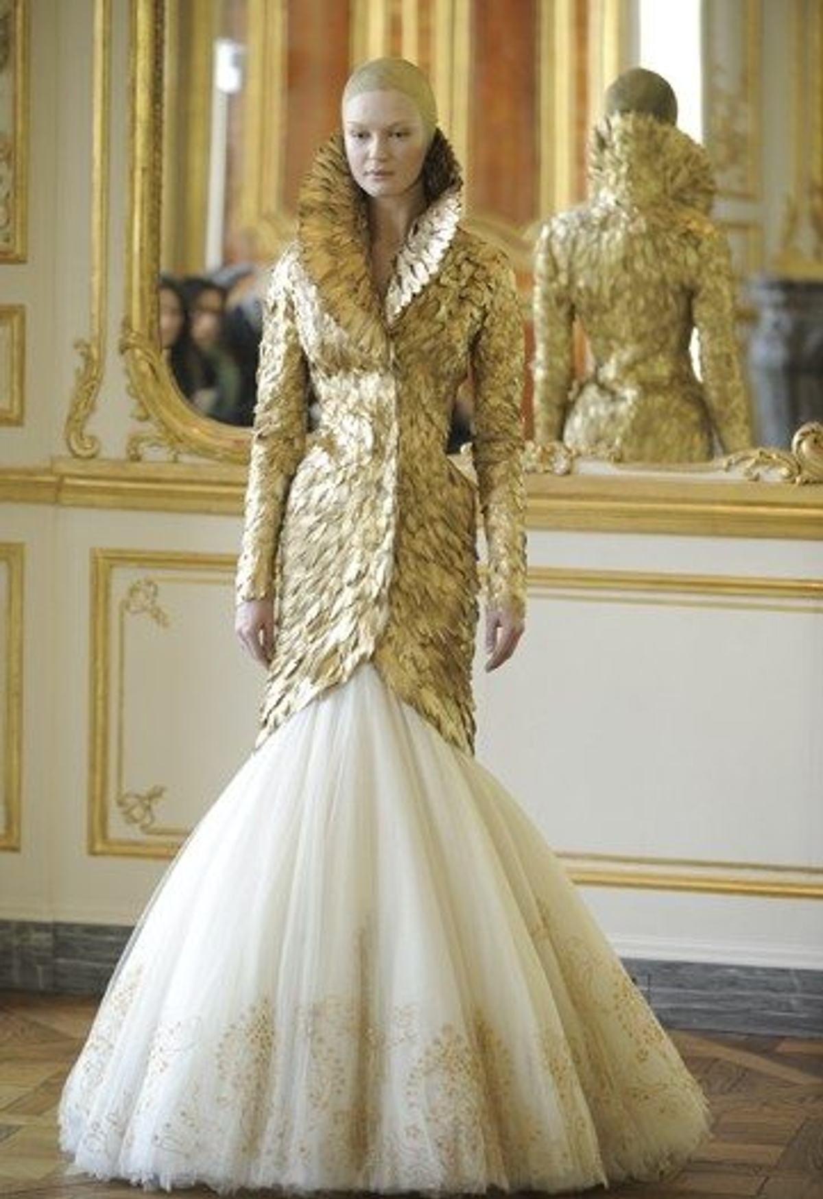 ALEXANDER MCQUEEN Fall 2010. Photos via WWD