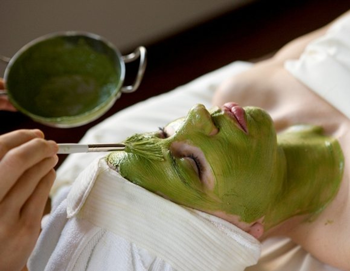 Vancouver: Test-driving the green (really green) tea facial at Vida Spa
