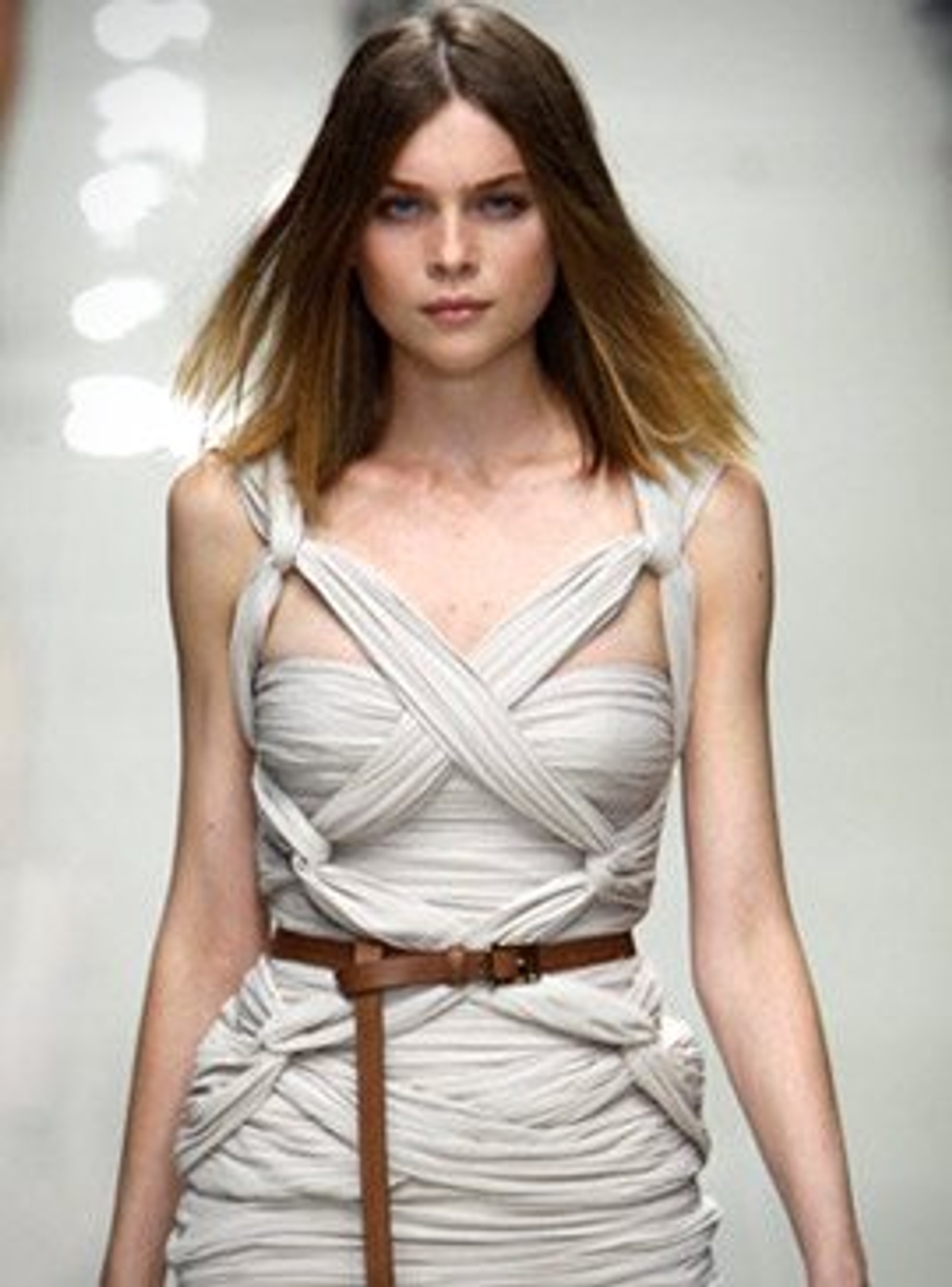 BURBERRY PRORSUM Spring 2010. Photography by Peter Stigter