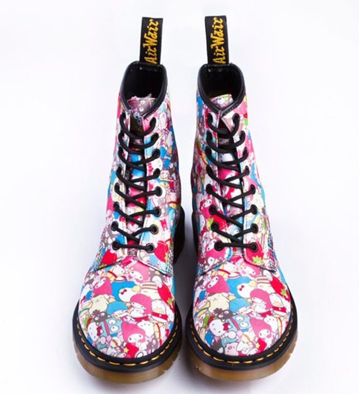 Fashion news: Daphne Guinness buys up Isabella Blow's wardrobe, Tamara Mellon's royal honours and Hello Kitty Docs