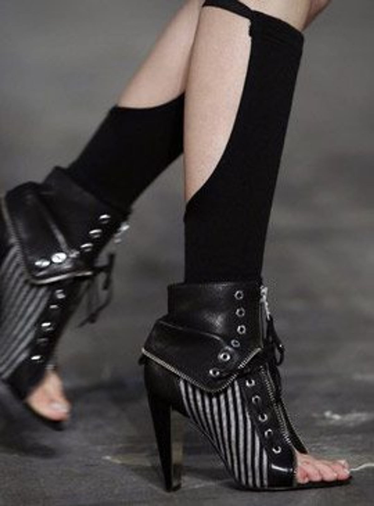 ALEXANDER WANG Spring 2010. Photography by Peter Stigter