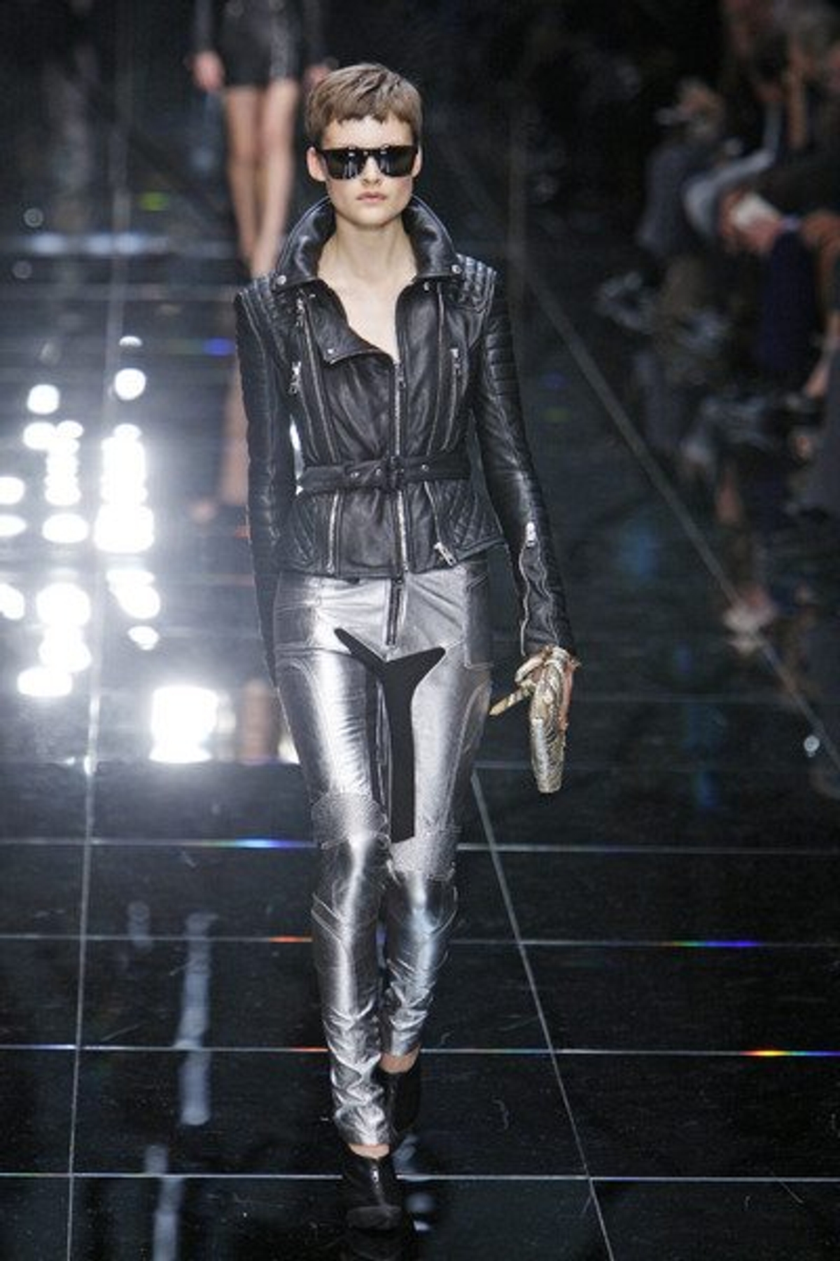 BURBERRY PRORSUM Spring 2011. Photography by Peter Stigter