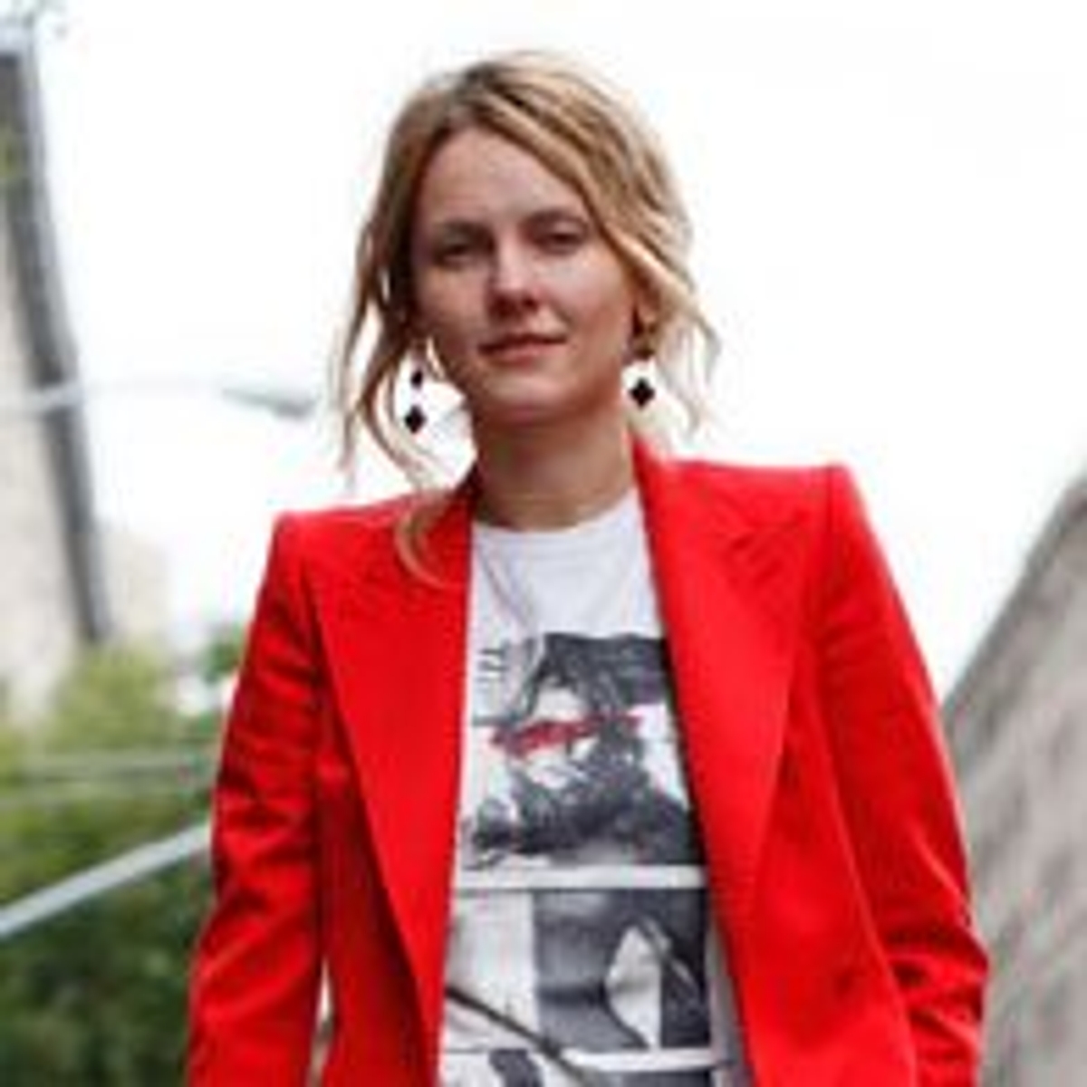 New York street style: Red stripe