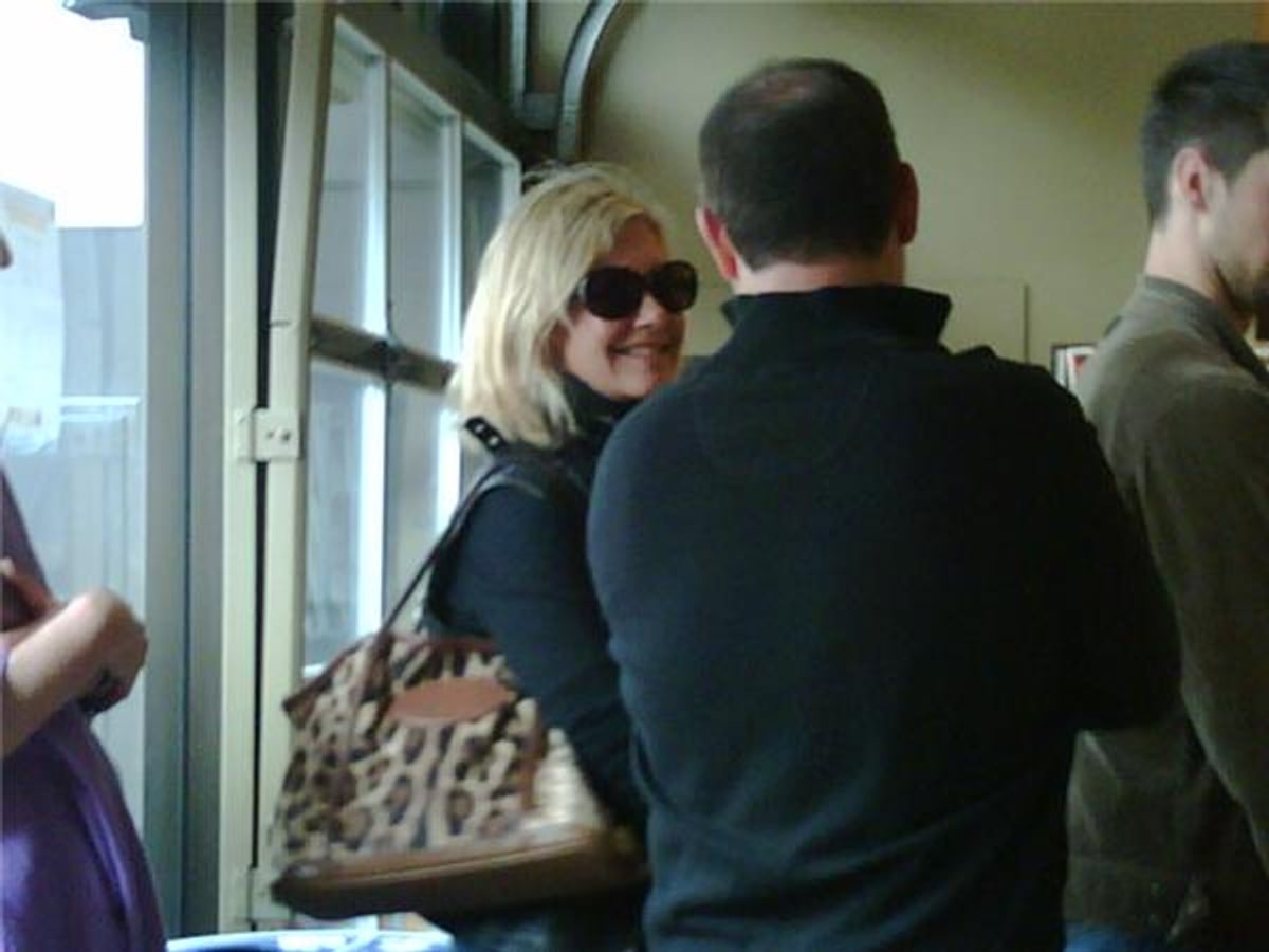 Olivia Newton-John hits up the Yorkville Starbucks earlier today. Photo via ET Canada