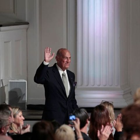 Fashion news: Oscar de la Renta and Olivier Theyskens are caught in the Rumour web