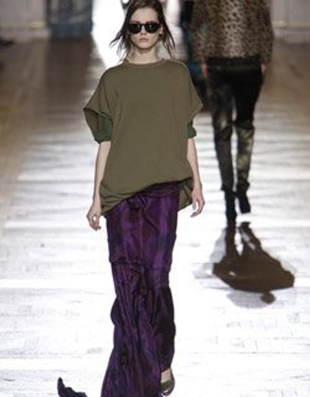 DRIES VAN NOTEN Fall 2010. Photography by Peter Stigter