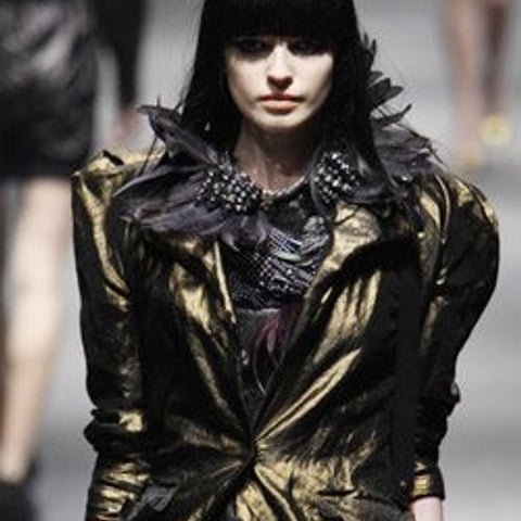 FASHION loves: Feathers