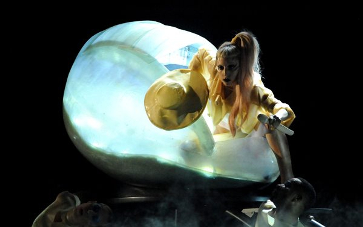 feb16-lady gaga