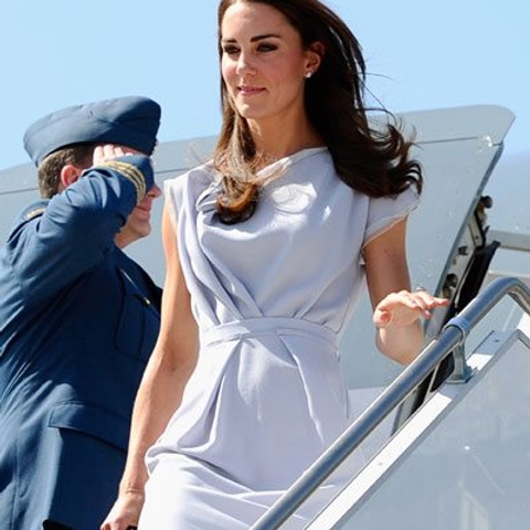 Kate’s first L.A. outfit is gorgeous and we’re feeling a little jealous