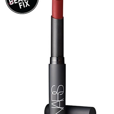 Afternoon beauty fix: Quick tips on how to make lipstick last all day long