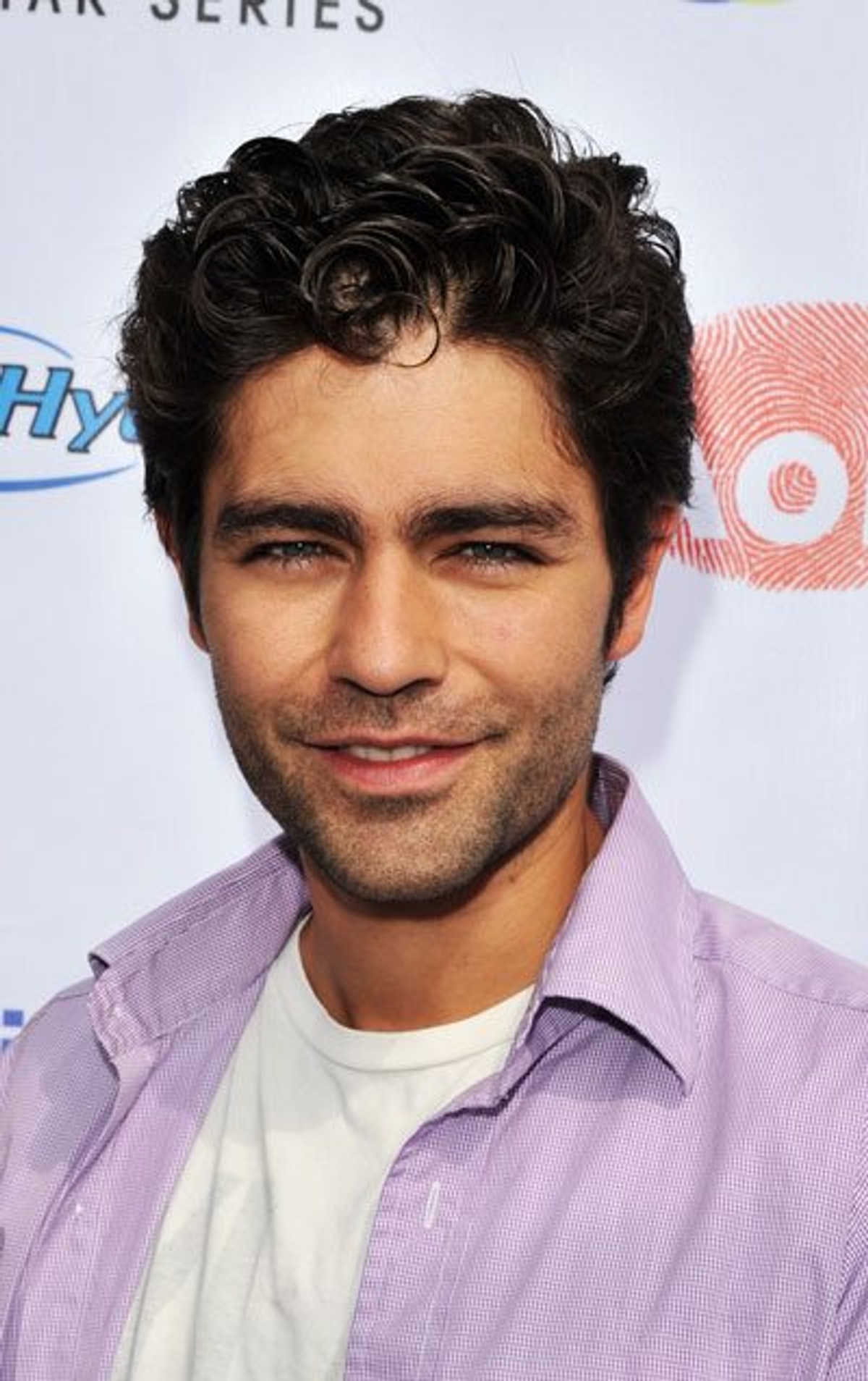 Adrian Grenier and his bushy eyebrows shot by George Pimentel/Wireimage