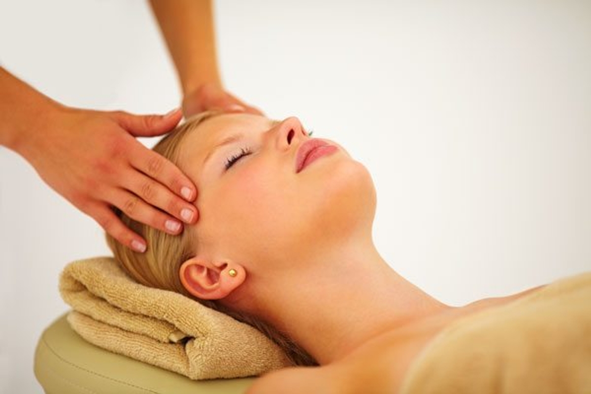 The Organic Oxygen Infusion Facial at the Windsor Arms Hotel