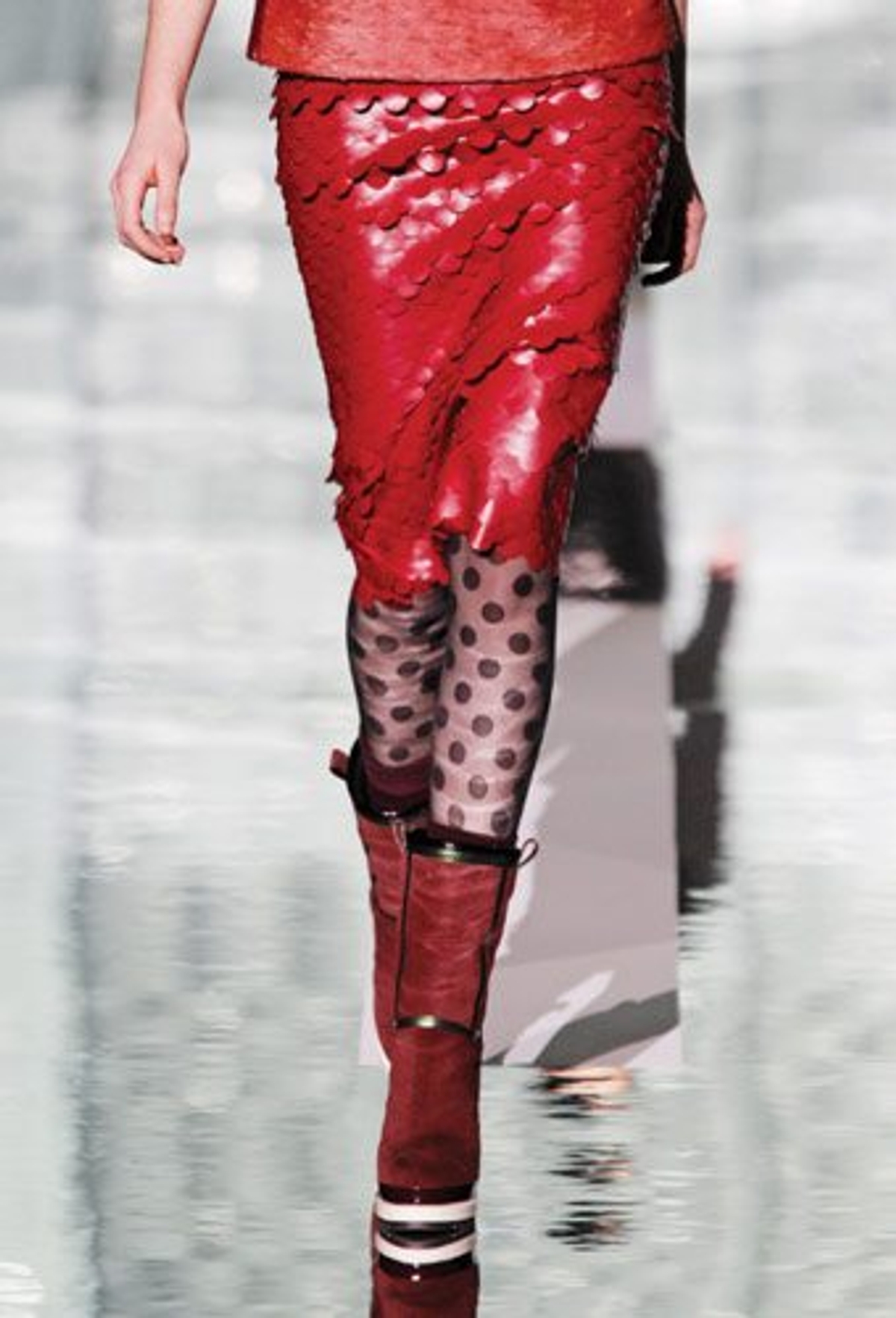 Marc Jacobs Fall 2011. Photography by Peter Stigter.