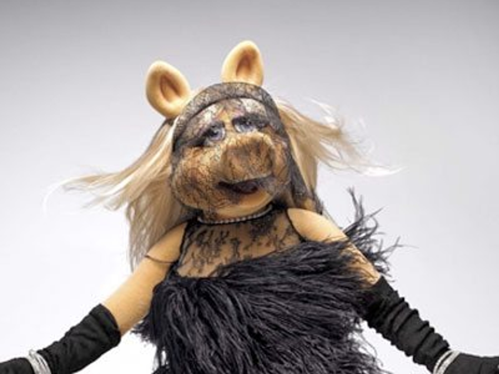 They said/We said: Miss Piggy regains fashionista status - FASHION Magazine