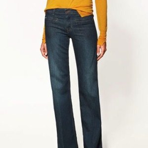 Daily steal: Bell bottom jeans, $80