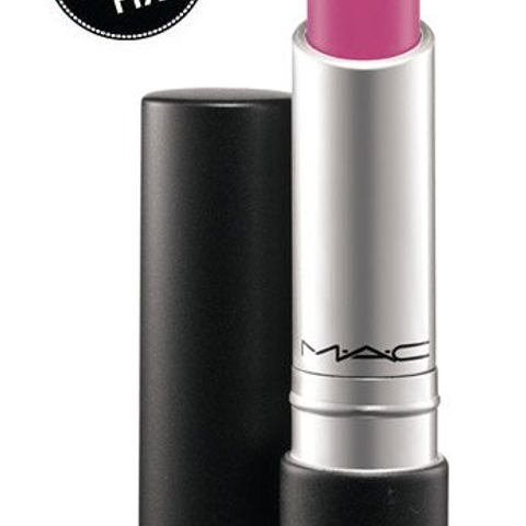 Afternoon beauty fix: Take the focus off an inconvenient breakout with this quick tip