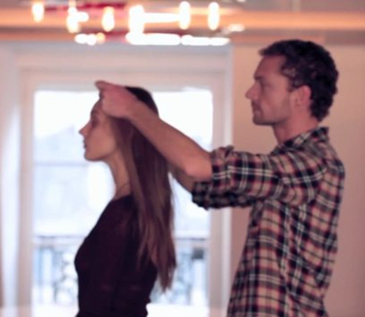 Better than Gosling? Watch this sexy Frenchman do hair while narrating in a Serge Gainsbourg voice