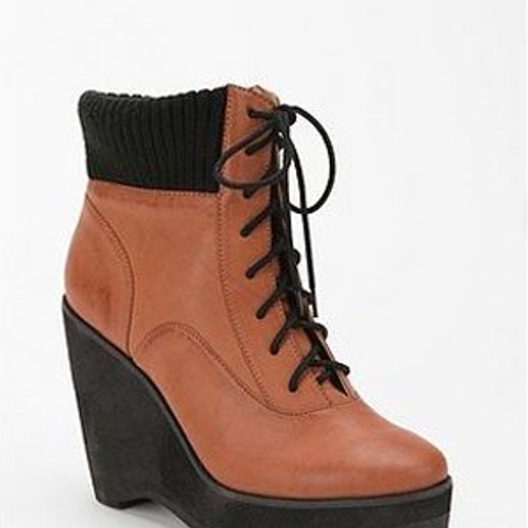 Daily steal: Sweater cuff boots, $25