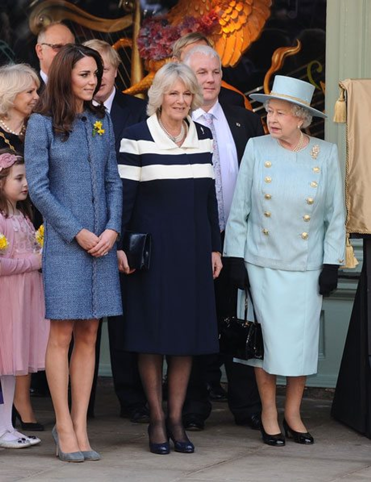 Kate Middleton goes to tea with the Queen and Camilla in a blue Missoni  tweed coat! - FASHION Magazine