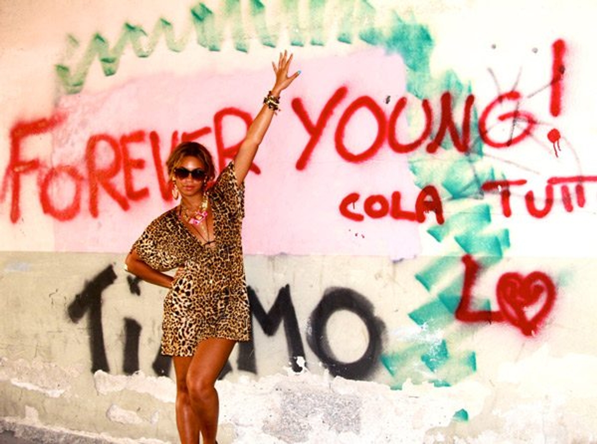 OMG Beyoncé launched a Tumblr - FASHION Magazine