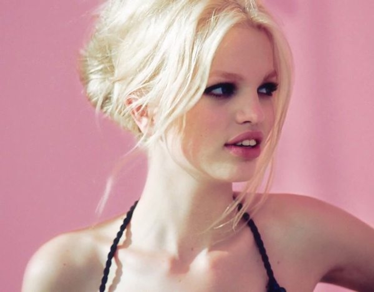 Dior and Daphne Groeneveld take us on an adorable '60s jaunt through St. Tropez in their latest fashion film
