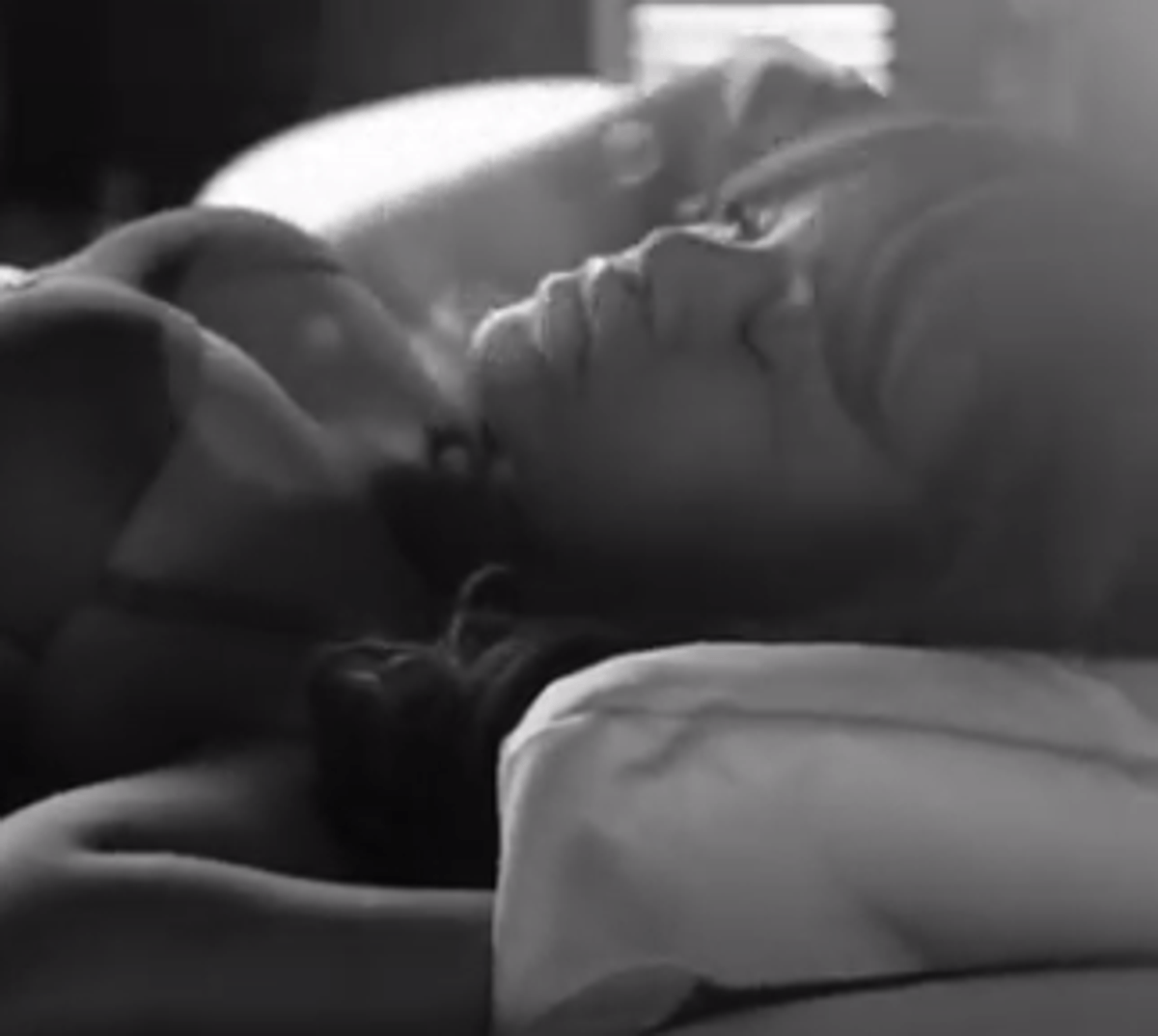Rihanna wants you to make her feel like she's the only bum in this ad