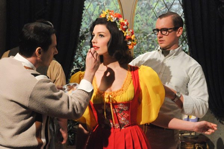 Mad Men Recap: Season 5 closes out with more affairs (and hints of future affairs!), more sixties-era psychosis and more punch-outs!