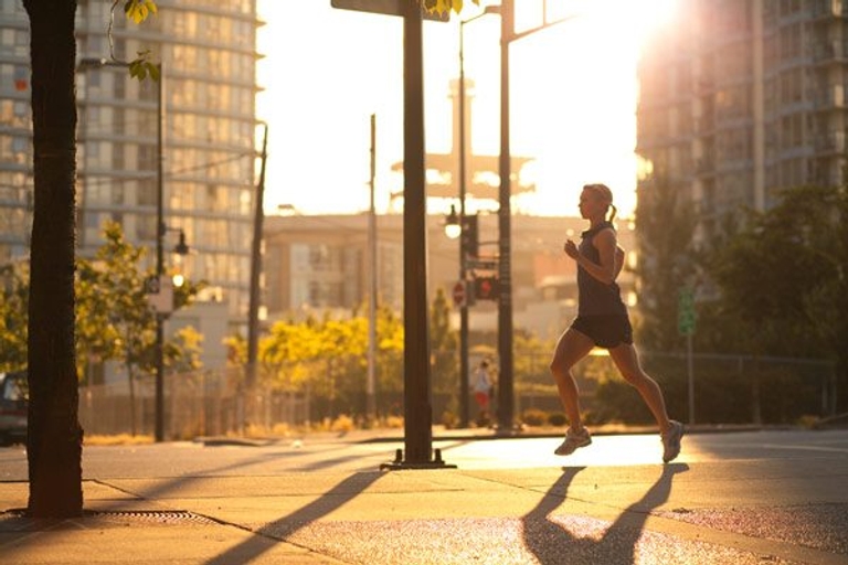 6 tips for how to sidestep summer’s nutritional pitfalls (ahem, summer bod?) from 2 of Canada's leading experts