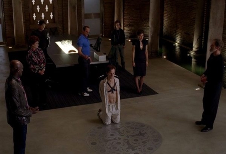 True Blood Recap: We manage to find a few stellar wardrobe suggestions (McQueen anyone?) through the blood and guts of last night's episode