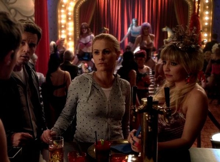 True Blood Recap: We manage to find a few stellar wardrobe suggestions (McQueen anyone?) through the blood and guts of last night's episode