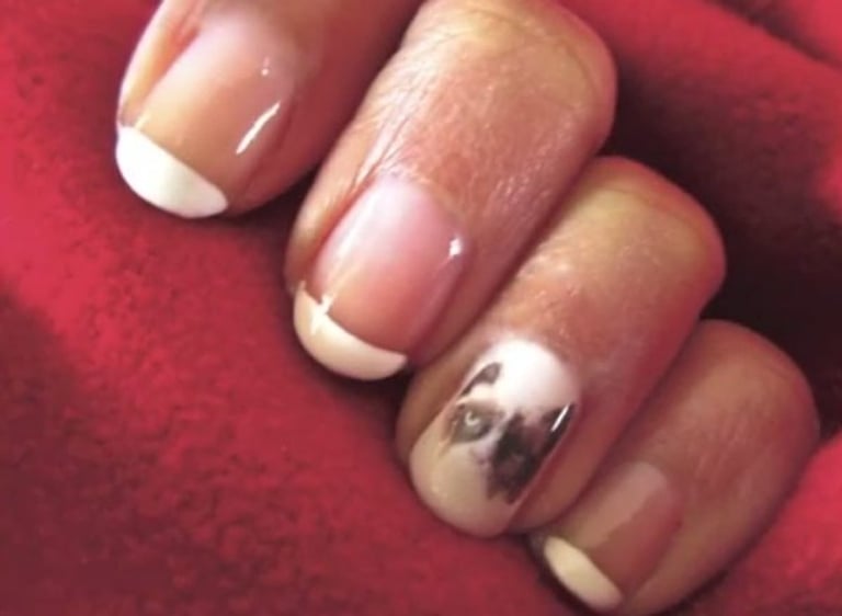 Grumpy Cat nail art Grumpy Cat nail art