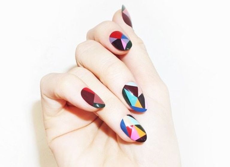 Madeline-Poole-nail-art Madeline-Poole-nail-art