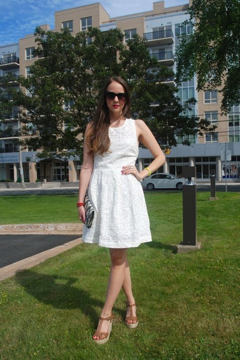How to Wear White Kayla Short