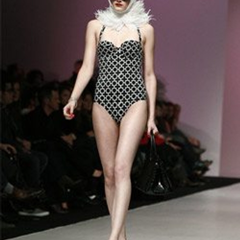 Backstage beauty: Pink Tartan and Joeffer Caoc
