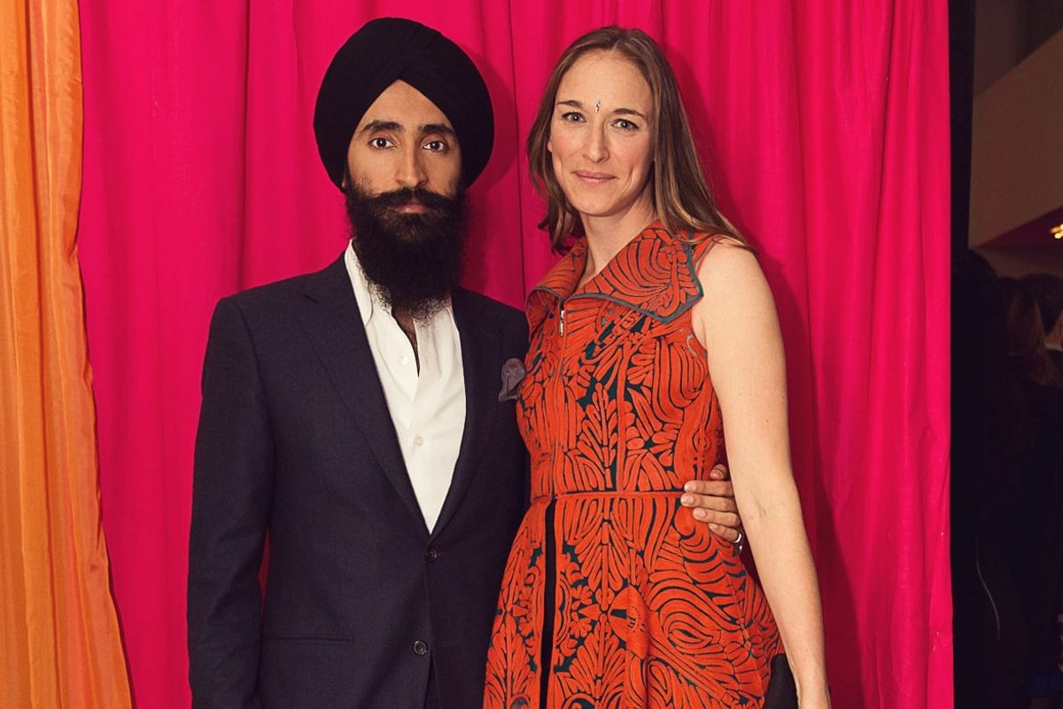 Holt Renfrew's Uncrate India party: Waris Ahluwalia poses for selfies, guests go all out with sari-inspired style - FASHION Magazine Holt Renfrew's Uncrate India party: Waris Ahluwalia poses for selfies, guests go all out with sari-inspired style - FASHION Magazine