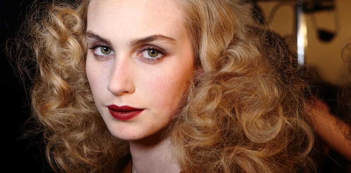 5 natural anti-frizz hair products that will save you from humidity hell
